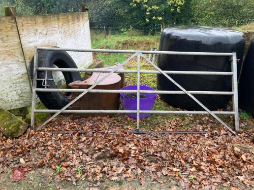 9' GALVANISED YARD GATE