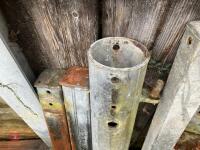 10 GALVANISED HANGING/LATCHING POSTS - 19