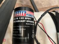 SEALEY 98LTR SPOT BROADCAST SPRAYER - 10