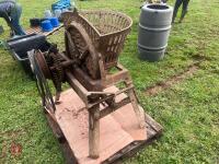 VINTAGE ROOT CHOPPER - 4