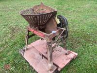 VINTAGE ROOT CHOPPER - 11