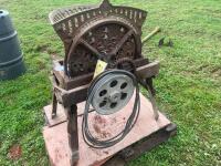 VINTAGE ROOT CHOPPER - 13