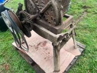 VINTAGE ROOT CHOPPER - 17
