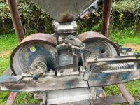 BNH PTO DRIVEN ROLLER MILL - 13