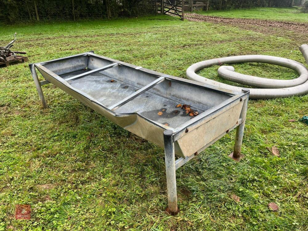 8' GALVANISED FREESTANDING CATTLE TROUGH