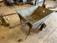 SAXON HIGH CAPACITY WHEELBARROW - 10