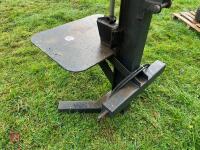 FREESTANDING HYDRAULIC LOG SPLITTER - 13