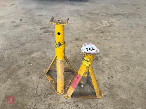 PAIR OF AXLE STANDS