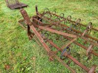 KONGSKILDE 9' 4'' SPRING TINE CULTIVATOR - 14