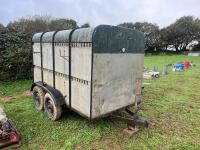 10' LIVESTOCK TRAILER - 10