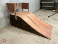 SKATEBOARD RAMP - 9