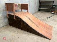 SKATEBOARD RAMP - 10