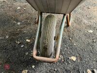 WHEELBARROW (29) - 8
