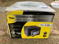 YALE COMBINATION/KEY SAFE (8) - 2