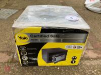 YALE COMBINATION/KEY SAFE (8) - 8