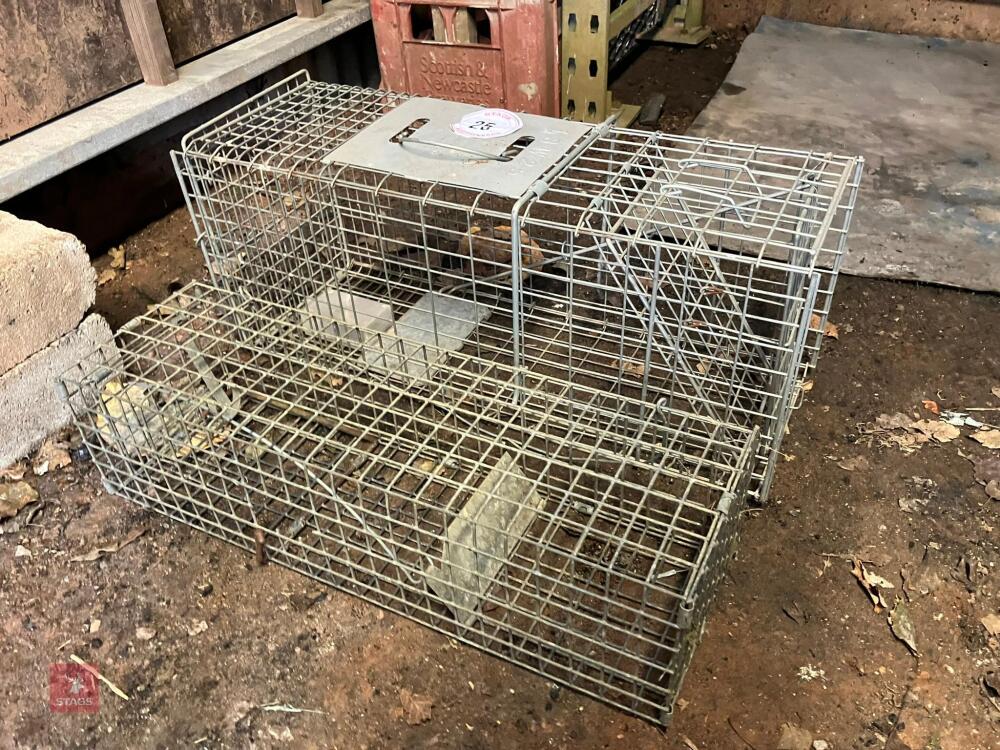 2 VERMIN TRAPS (25)