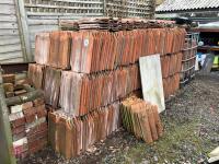 APPROX 1000 DOUBLE ROMAN CLAY TILES (47) - 2