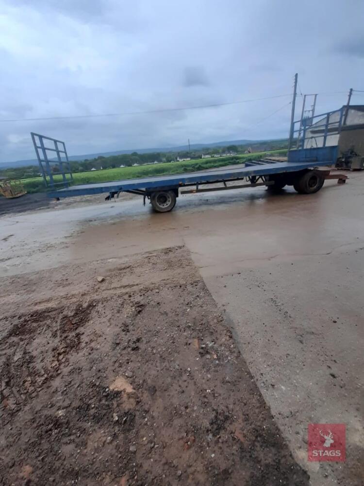 32' FLAT TRAILER