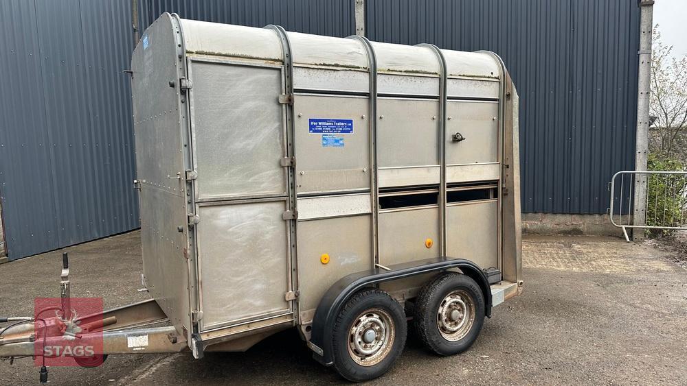 2003 IFOR WILLIAMS LIVESTOCK TRAILER