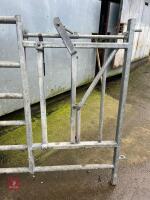 LOCK HEAD YOKE HURDLE - 2