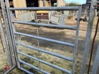 CATTLE HANDLING GATE - 6