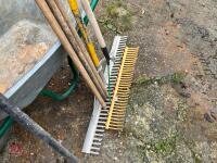 120L WHEELBARROW ETC - 13