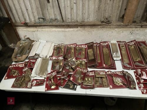 LARGE QTY OF BRASS DOOR ASSESSORIES