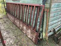 4 HD CATTLE FEED BARRIERS - 19