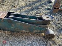TJ 100 10t WORKSHOP TROLLEY JACK - 8