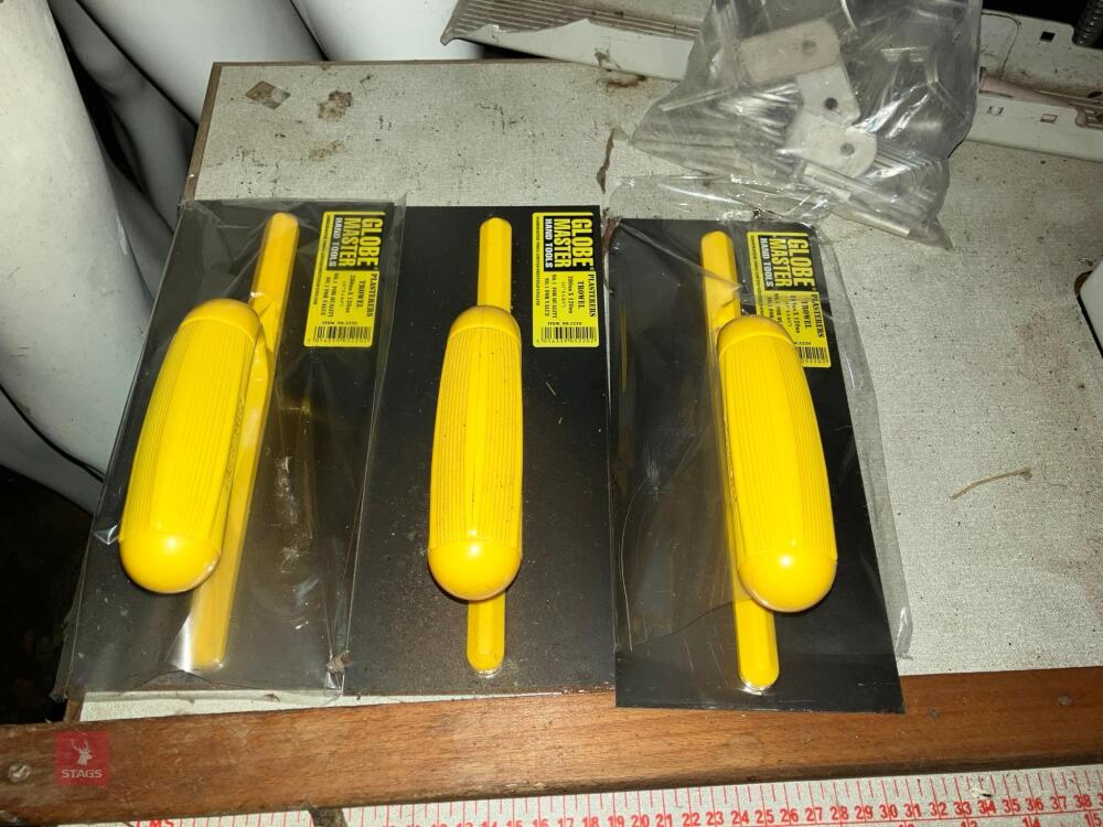 3 GLOBE MASTER PLASTERING TROWELS