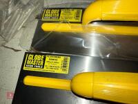 3 GLOBE MASTER PLASTERING TROWELS - 4