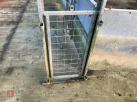 SHEEP GUILLOTINE GATE - 2