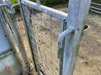 SHEEP GUILLOTINE GATE - 7