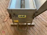 IAE 8' GALVANISED SHEEP CREEP FEEDER (2) - 15