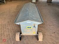 IAE 8' GALVANISED SHEEP CREEP FEEDER (3) - 6