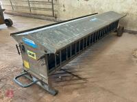 IAE 8' GALVANISED SHEEP CREEP FEEDER (6) - 5