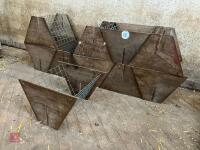 10 X SHEARWELL HOOK-OVER HAY RACKS (18) - 5