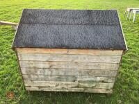 4' X 3' 3'' DOG KENNEL (2) - 9