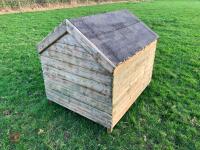 4' X 3' 3'' DOG KENNEL (3) - 6