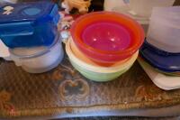 LARGE QTY OF TUPPERWARE ETC - 6