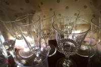 LARGE QTY OF GLASSWARE - 10