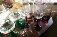 QTY OF COLOURED GLASSWARE