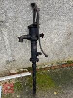 OLD FASHIONED ORNAMENTAL WELL PUMP - 2