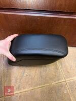 UNIVERSAL CAR ARM REST - 2