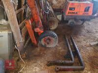 3 POINT LINKAGE FORKLIFT - 10