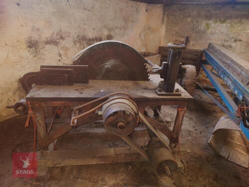 HEAVY DUTY SAW BENCH