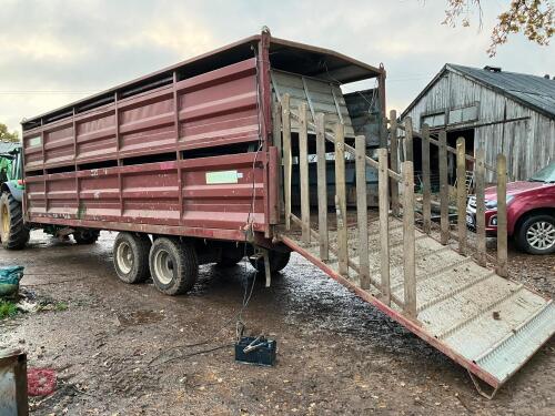 MARSHALL 25' LIVESTOCK/ BALE TRAILER