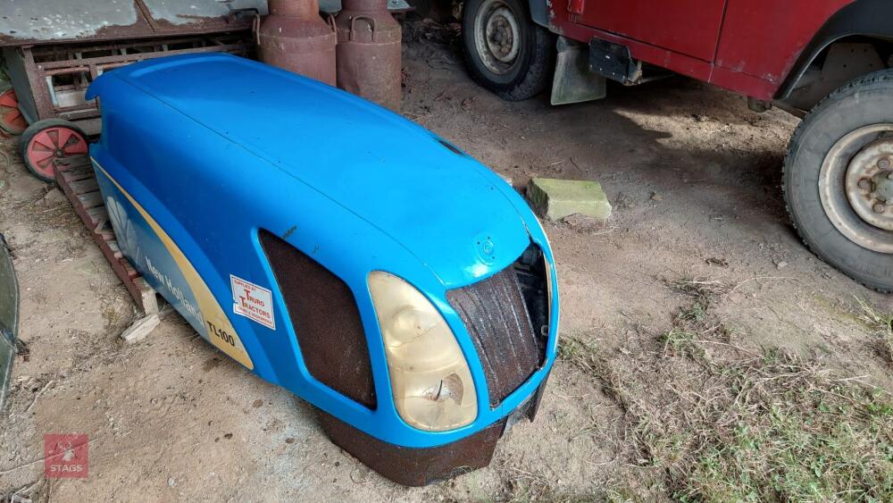 NEW HOLLAND TL100A BONNET