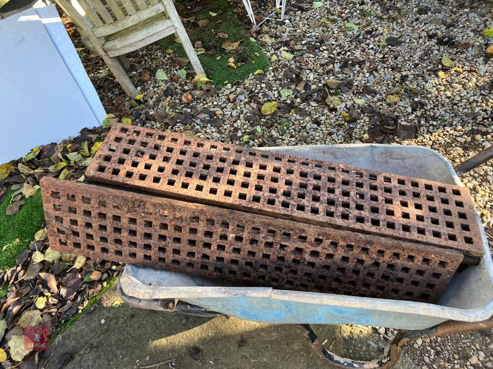 11 CAST IRON GULLY TOPS