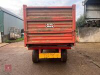 SR NEW HOLLAND TRAILED FEEDER WAGON - 15